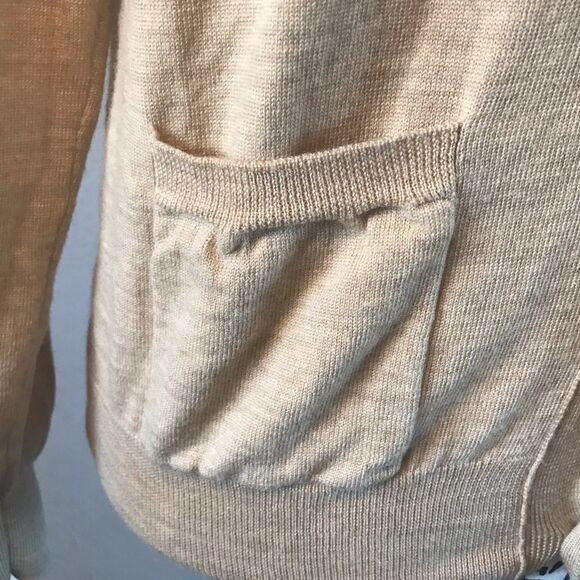 Club Monaco 100% wool Italian yarn tan cardigan - Picture 6 of 7